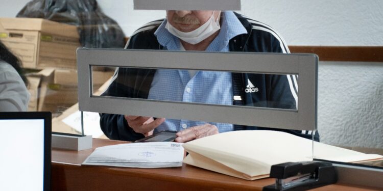 Ciudadanos acuden a aprovechar descuentos del predial en el arranque del 2023