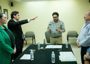 Jesús Higuera Laura deja Japac tras 12 años; nombran a Roberto Zazueta Tapia