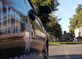 Muere empleado de la SSPE en choque y volcadura en Navolato