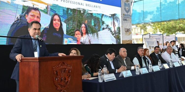 Invita Rector de la UAS a bachilleres de todo Sinaloa a la Muestra Profesiográfica