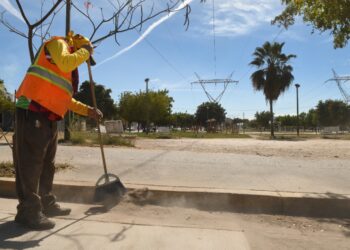 Acondicionan parque lineal del bulevar agricultores