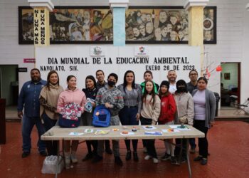 Premian a 3 jóvenes navolatenses ganadores del Taller de Reciclaje de Papel y Moldeado