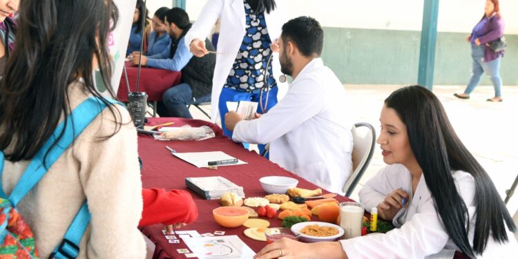 Jornada de Bienestar brinda más de 30 servicios en la colonia Progreso