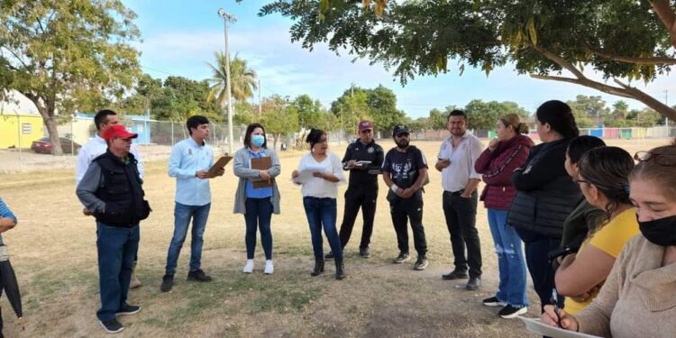 Dirección de Participación permanece activa en las colonias para apoyar a vecinos con sus solicitudes