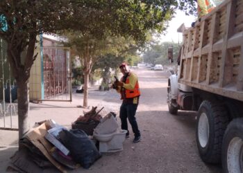 Campaña de Descacharrización llega a la colonia Antonio Toledo Corro