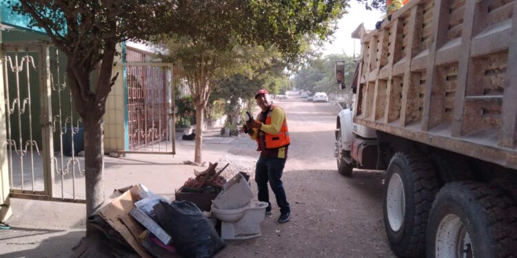 Campaña de Descacharrización llega a la colonia Antonio Toledo Corro