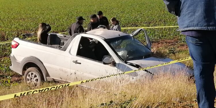 Un joven murió y otro más resultó  herido durante una volcadura en Pericos, Mocorito