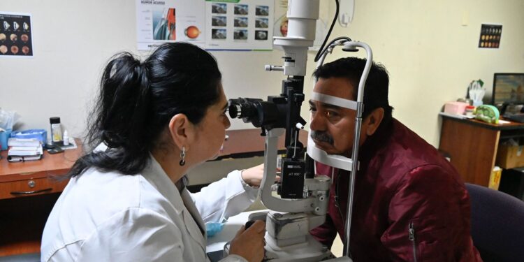 Ofrece el CIDOCS a la población jornada para atender el problema de carnosidad