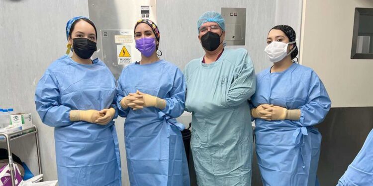 Realizan en CIDOCS novedosa cirugía en el área de Gineco-urología