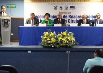 Reafirma la UAS su calidad académica al recibir la reacreditación de la Licenciatura en Cirujano Dentista