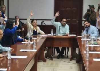 En medio de protestas Cabildo aprueba 10% en pago de predial a inmuebles comerciales