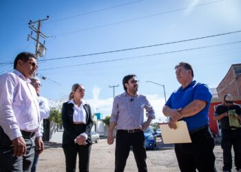 Ayuntamiento de Culiacán instala contenedores de basura en la col. Infonavit Barrancos