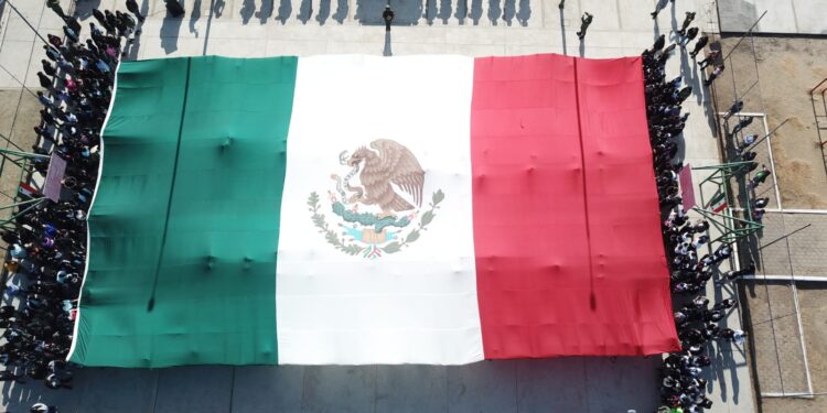Ejército despliega la bandera mexicana en Jesús María, epicentro del Culiacanazo 2.0