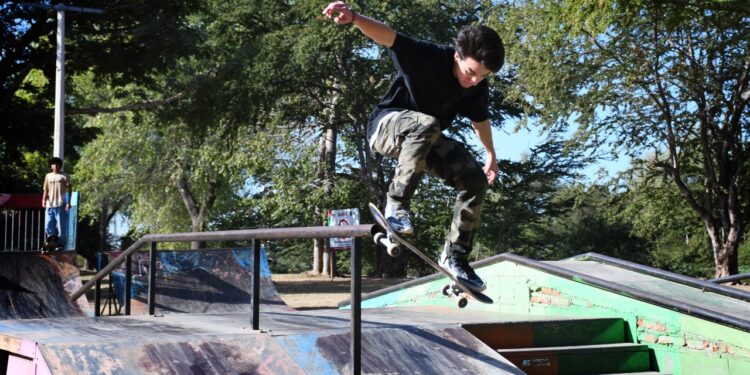 Invitan a participar en el Skate Fest este domingo en el Parque Las Riberas