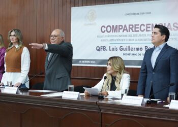 “Con dignidad y orgullo encare su desafuero”: Luis de la Rocha a “El Químico” en comparecencia