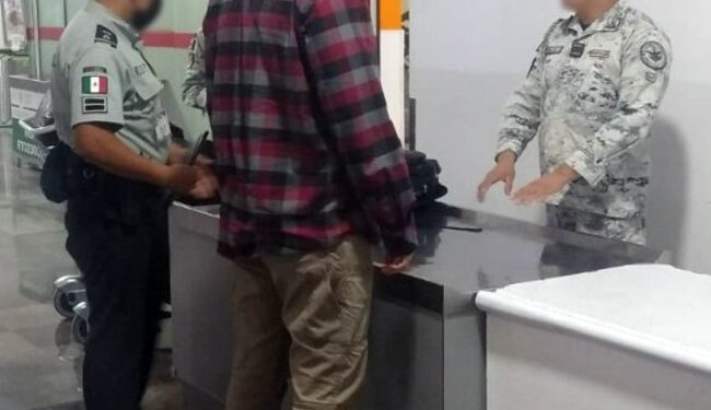 Detienen a ciudadano español con 900 mil pesos sin acreditar su procedencia