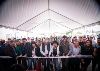 Gobierno Estado y Ayuntamiento pavimentan cinco calles más en Culiacán