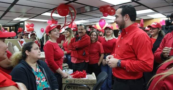 Trabajadores de base reciben muy bien a Michel Benítez Uriarte