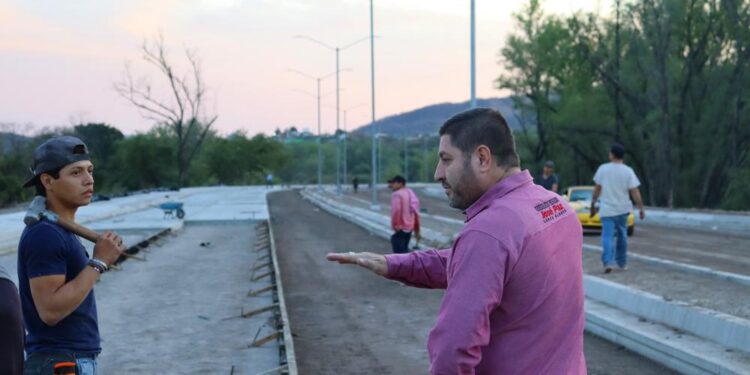 ¡Casi listo! Alcalde supervisa la construcción del Malecón Badiraguato