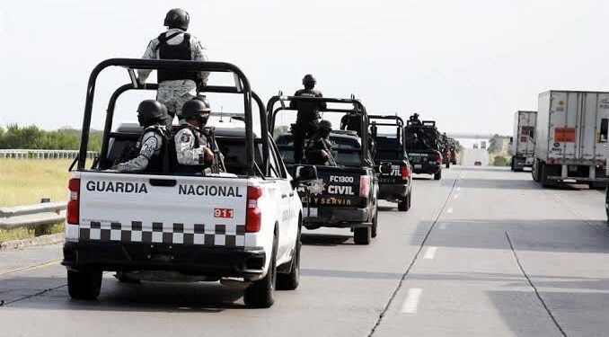 Enfrentamiento por “La Costera” entre robacarros y la Guardia Nacional deja dos uniformados heridos