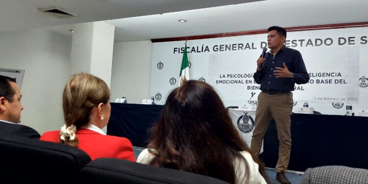 Psicología positiva como base para el bienestar laboral: FGE