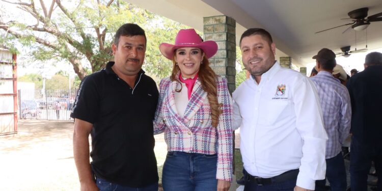 Alcalde de Badiraguato se compromete a trabajar de la mano con la Asociación Ganadera Local