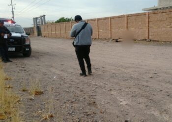 Localizan a hombre asesinado y desnudo en La Laguna Colorada