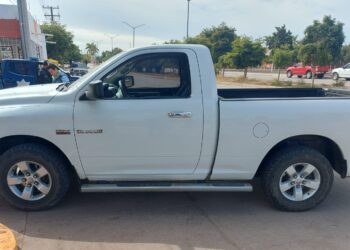 Recuperan una de las camionetas robadas ayer en Angostura