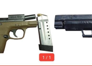 Traían una arma de fuego y una de juguete