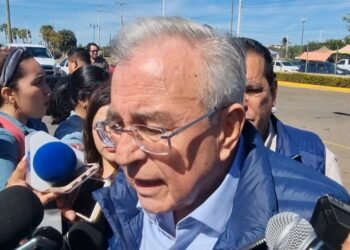 “Es muy común porque son policías”: Rocha Moya sobre agresión a agente por accionar el claxon
