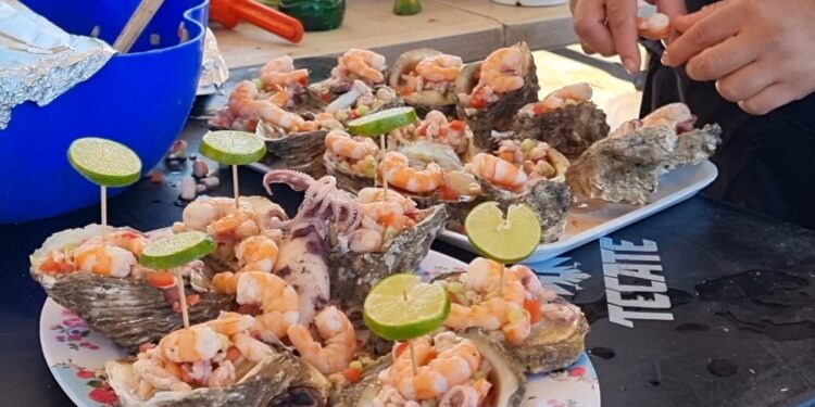 ¡Riquísimos! Todo un éxito la Feria del Ostión en Celestino Gazca, Elota