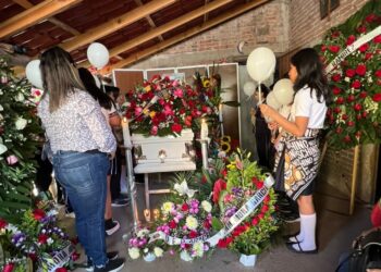 Hoy Aracely Jaqueline recibiría su primer sueldo de maestra; falleció al ser atropellada en el Malecón Nuevo