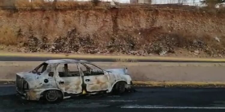 Presumen fallas mecánicas detrás del hallazgo de vehículos en llamas en Culiacán