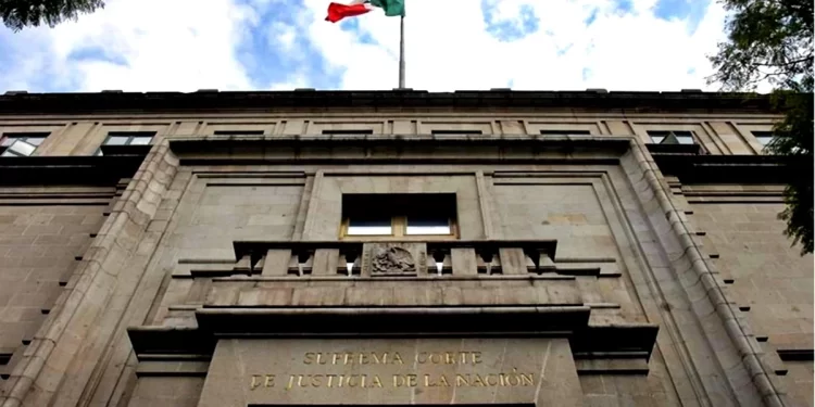 Corte admite controversia del INE contra plan B de la reforma electoral