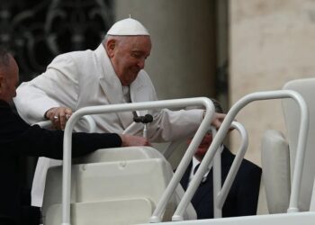 “Mejora” la salud del Papa Francisco