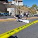 Muere policía al chocar contra un poste de metal en Colinas de San Miguel