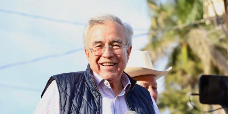 Convoca Gobernador Rocha a la comunidad universitaria a ser libres y vivir la democracia