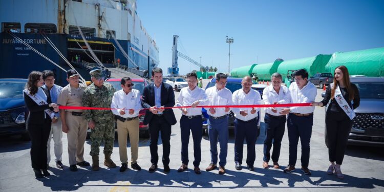 Inicia Chirey operaciones de desembarque en Mazatlán