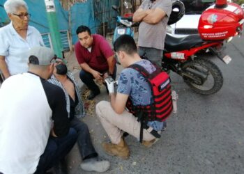 Velador sufre accidente de motocicleta en la 10 de Mayo