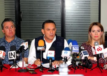 Se derrochan miles de millones de pesos para satisfacer el ego de López Obrador: MC