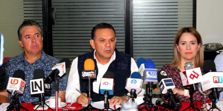 Se derrochan miles de millones de pesos para satisfacer el ego de López Obrador: MC