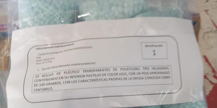 Con un kilo de pastillas de fentanilo joven es detenido frente a una escuela