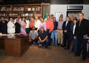 Rocha Moya sostiene reunión de acercamiento con síndicos electos