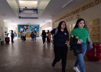 Llama el Rector a jóvenes que obtuvieron una ficha de preinscripción a que concluyan su proceso