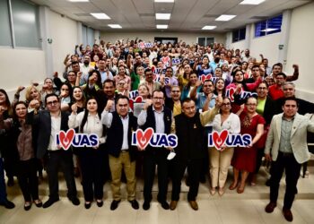Reciben 170 docentes de la URCN sus titularidades académicas