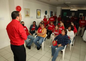 Las y los trabajadores del Archivo Histórico General del Estado de Sinaloa, expresaron su apoyo a Michel Benítez Uriarte