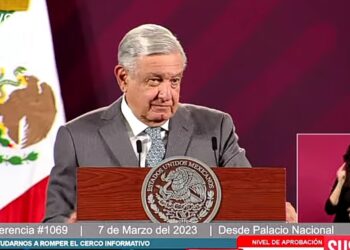 Todo el gobierno trabaja para liberar a estadunidenses secuestrados: López Obrador