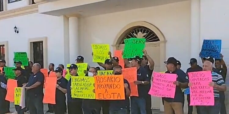 Alcaldesa de Elota si está atendiendo el tema de policías pensionados, aseguran