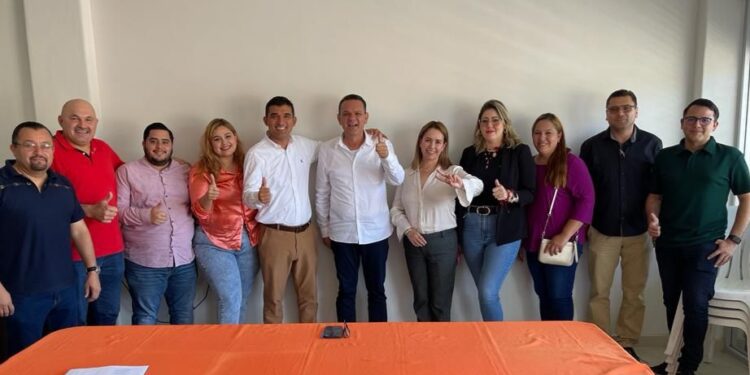 Movimiento Ciudadano realiza intensa gira por la región del Evora.