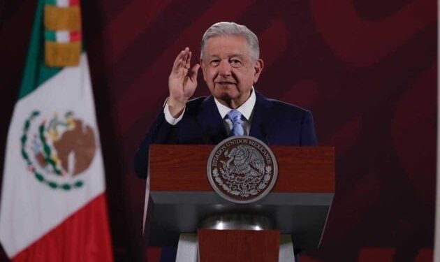 AMLO crítica a Felipe Calderón por defender a Genaro García Luna